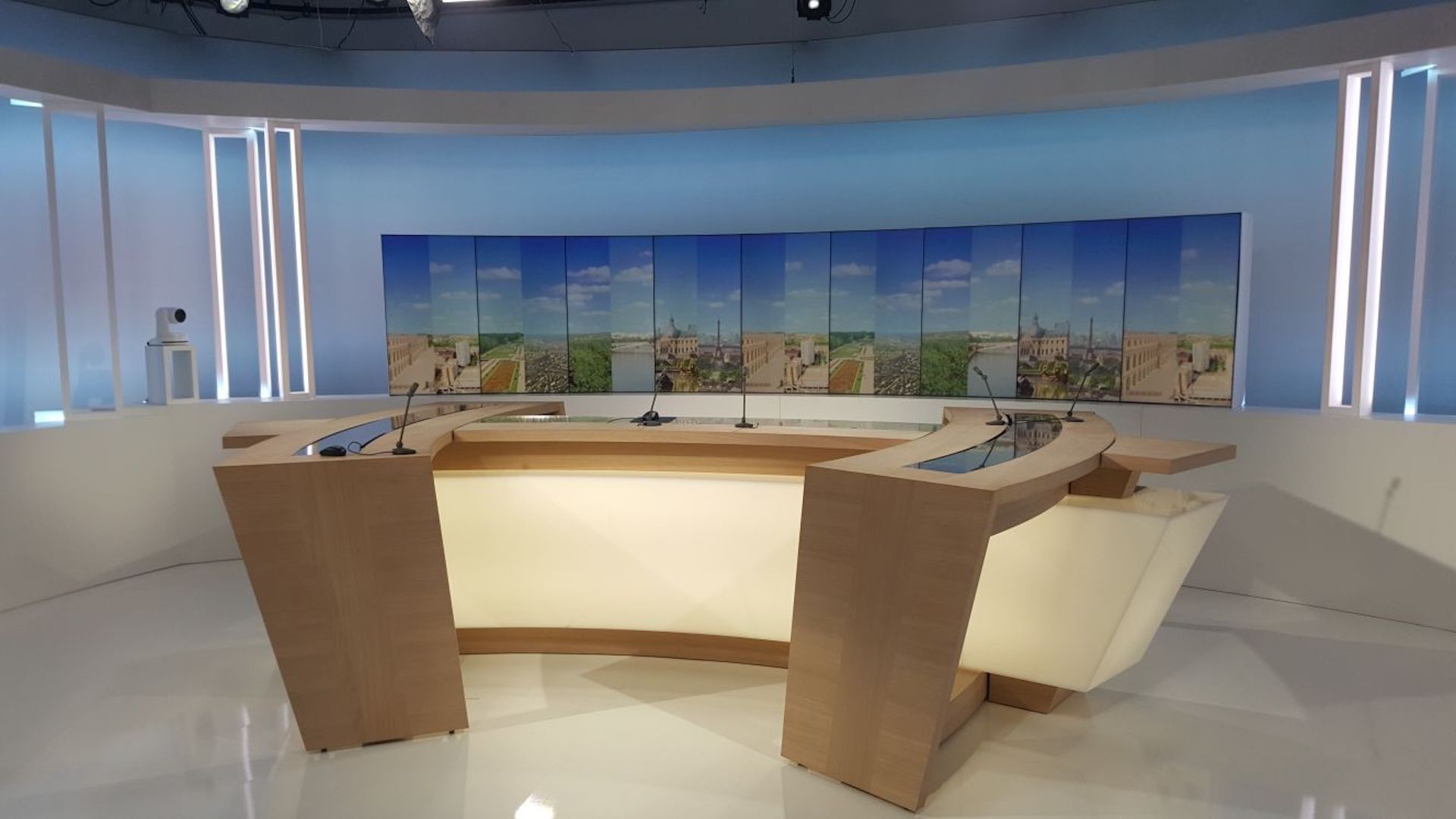 France Télévision confie l’équipement de ses plateaux à CACV